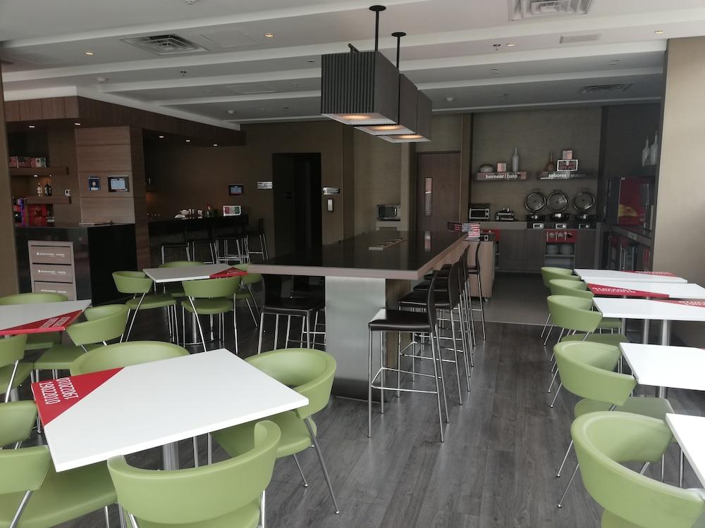 Hotel Hampton By Hilton 4*